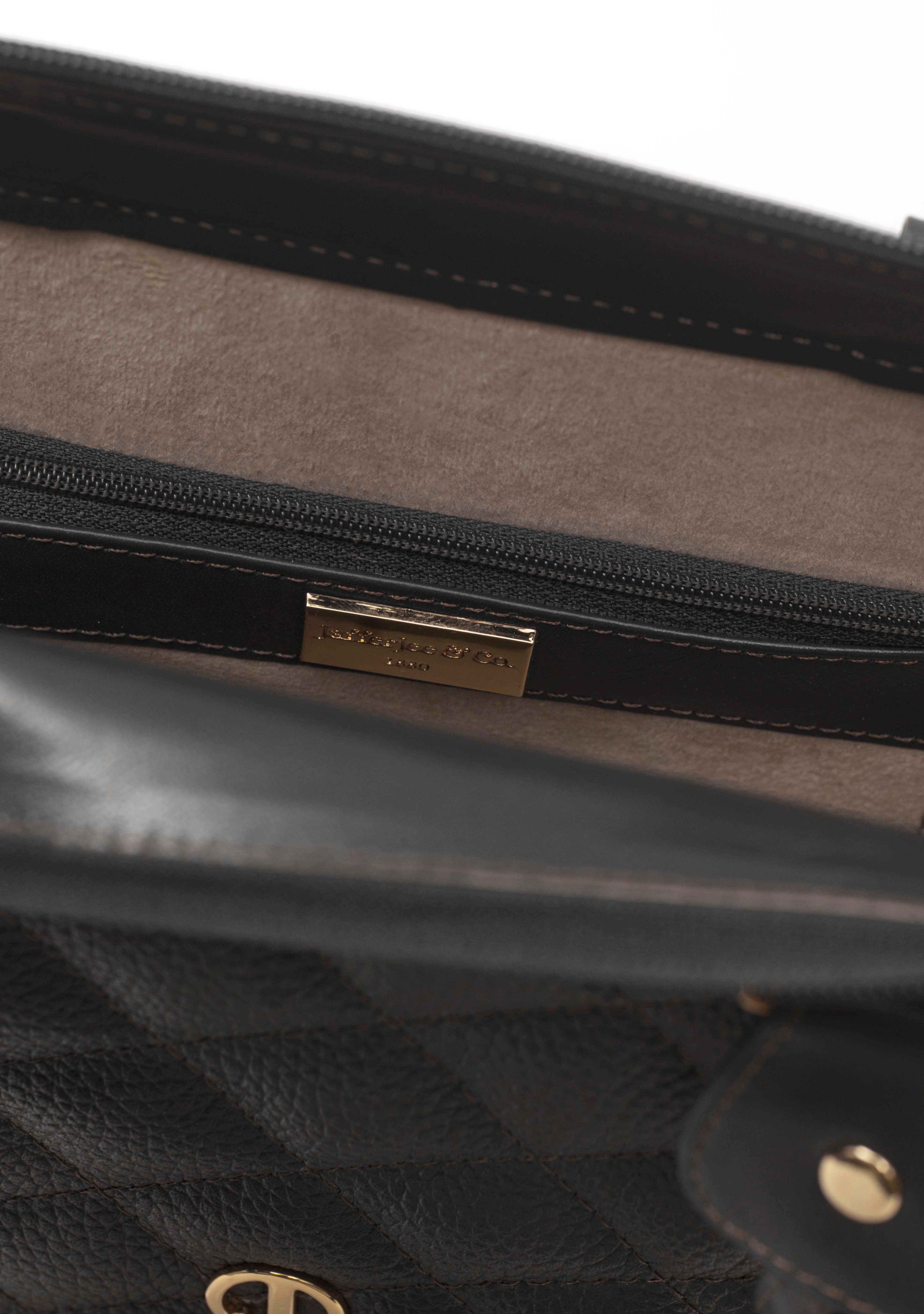 Quilted Box Madora