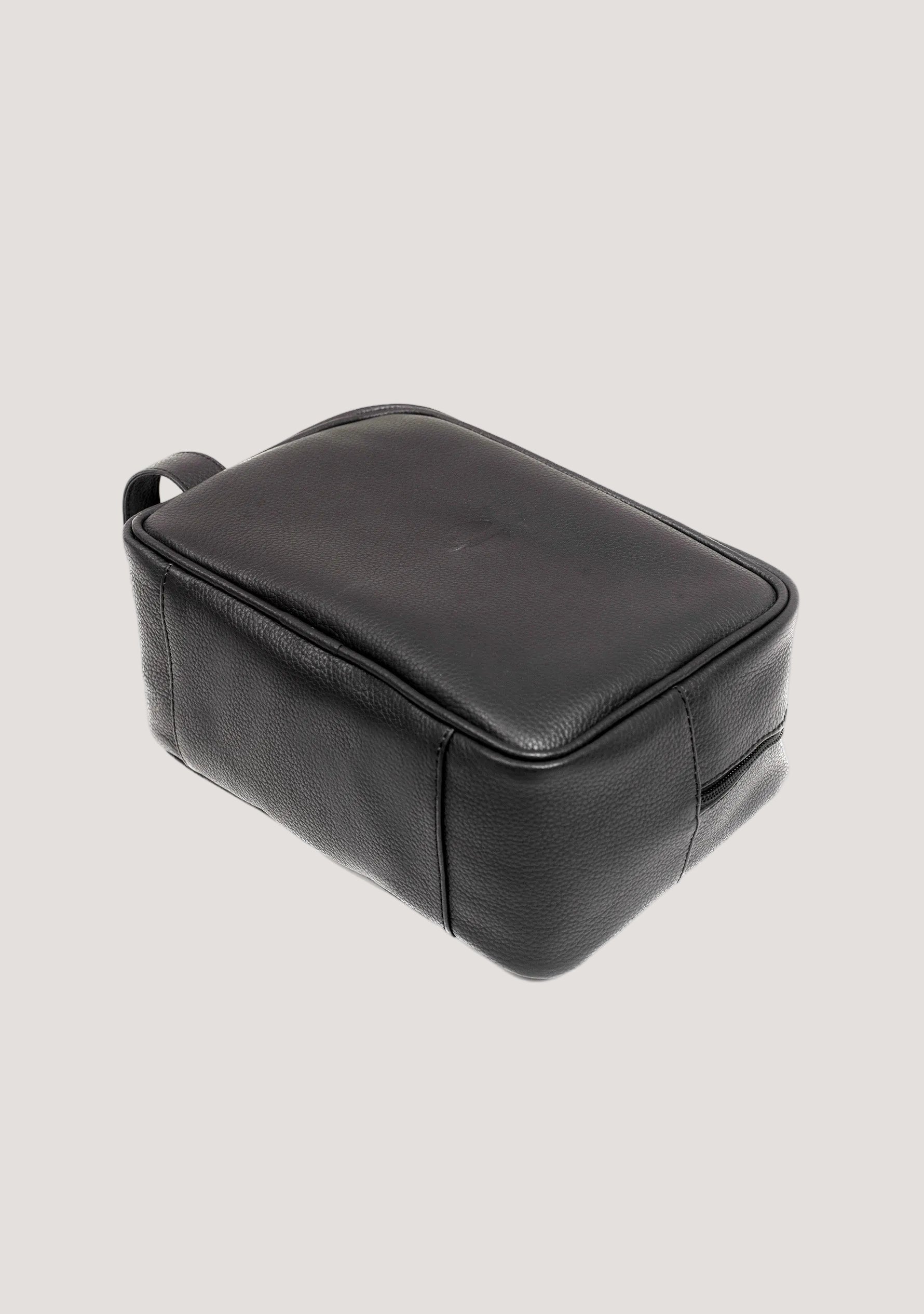 Voyager Toiletry Bag Madora